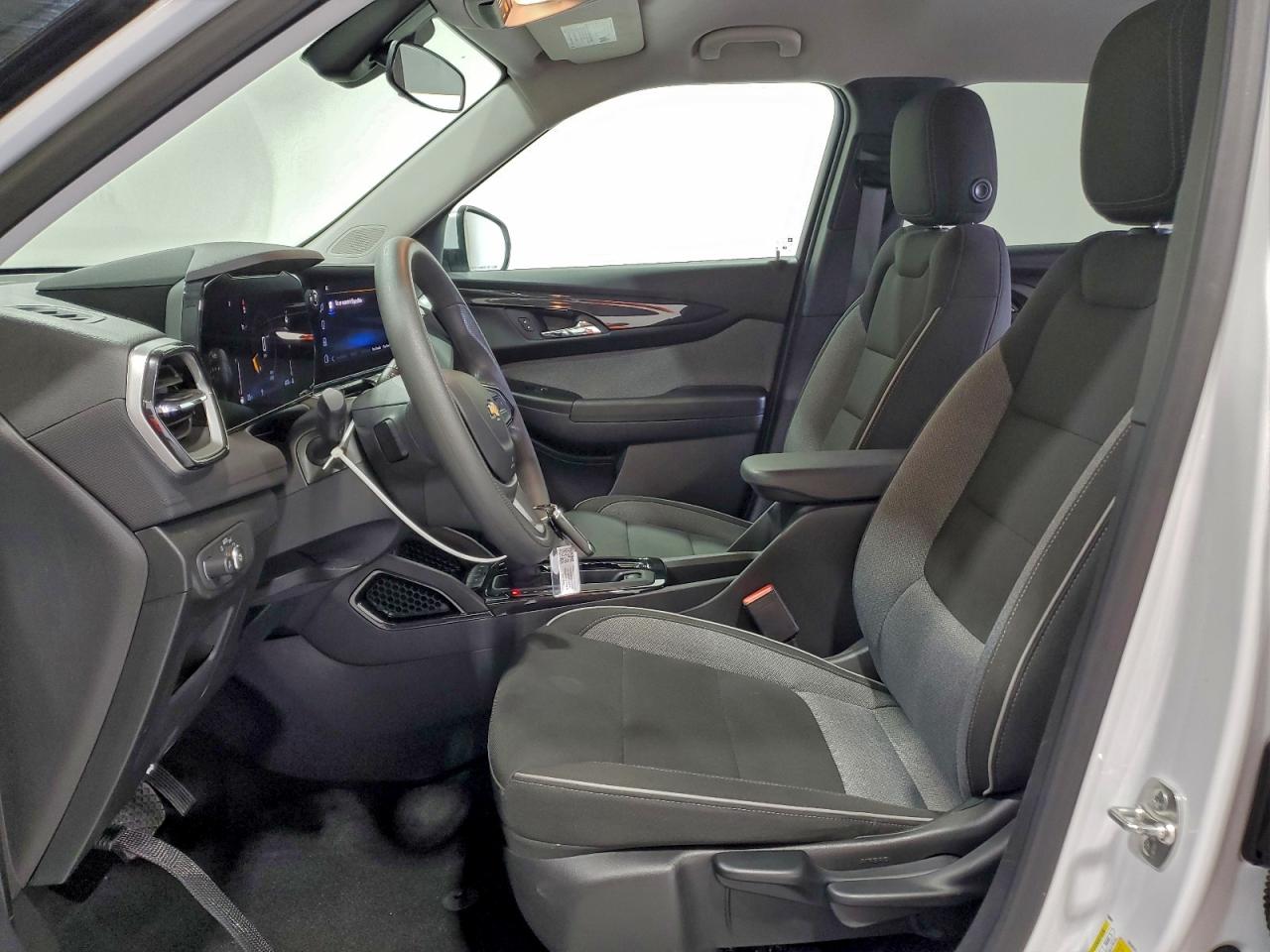 2025 CHEVROLET TRAILBLAZER LT photo 7