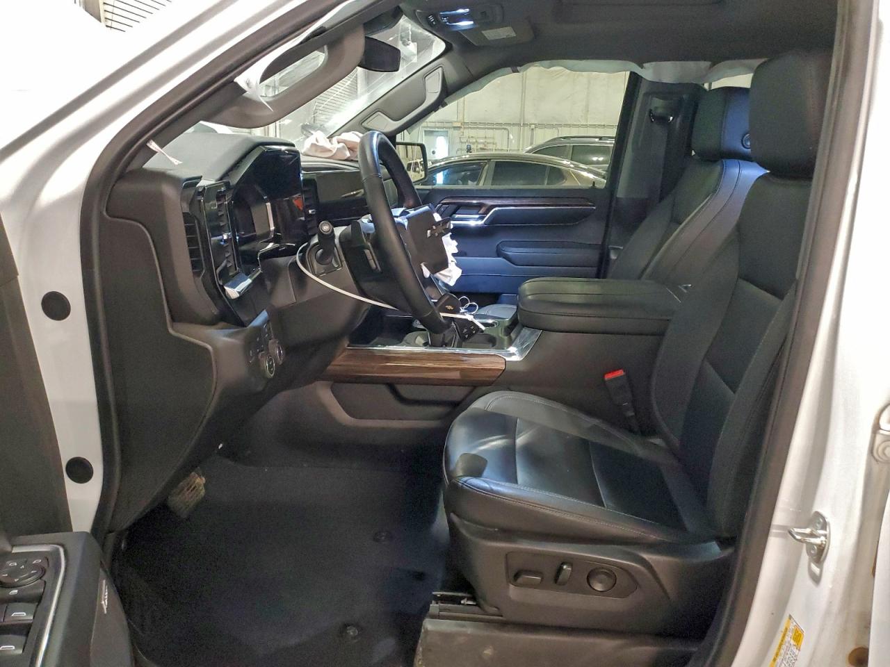 2024 CHEVROLET SILVERADO K1500 RST photo 13