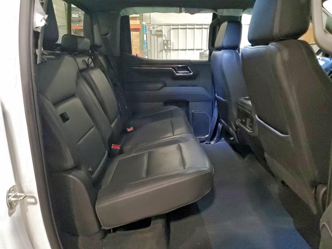 2024 CHEVROLET SILVERADO K1500 RST photo 19