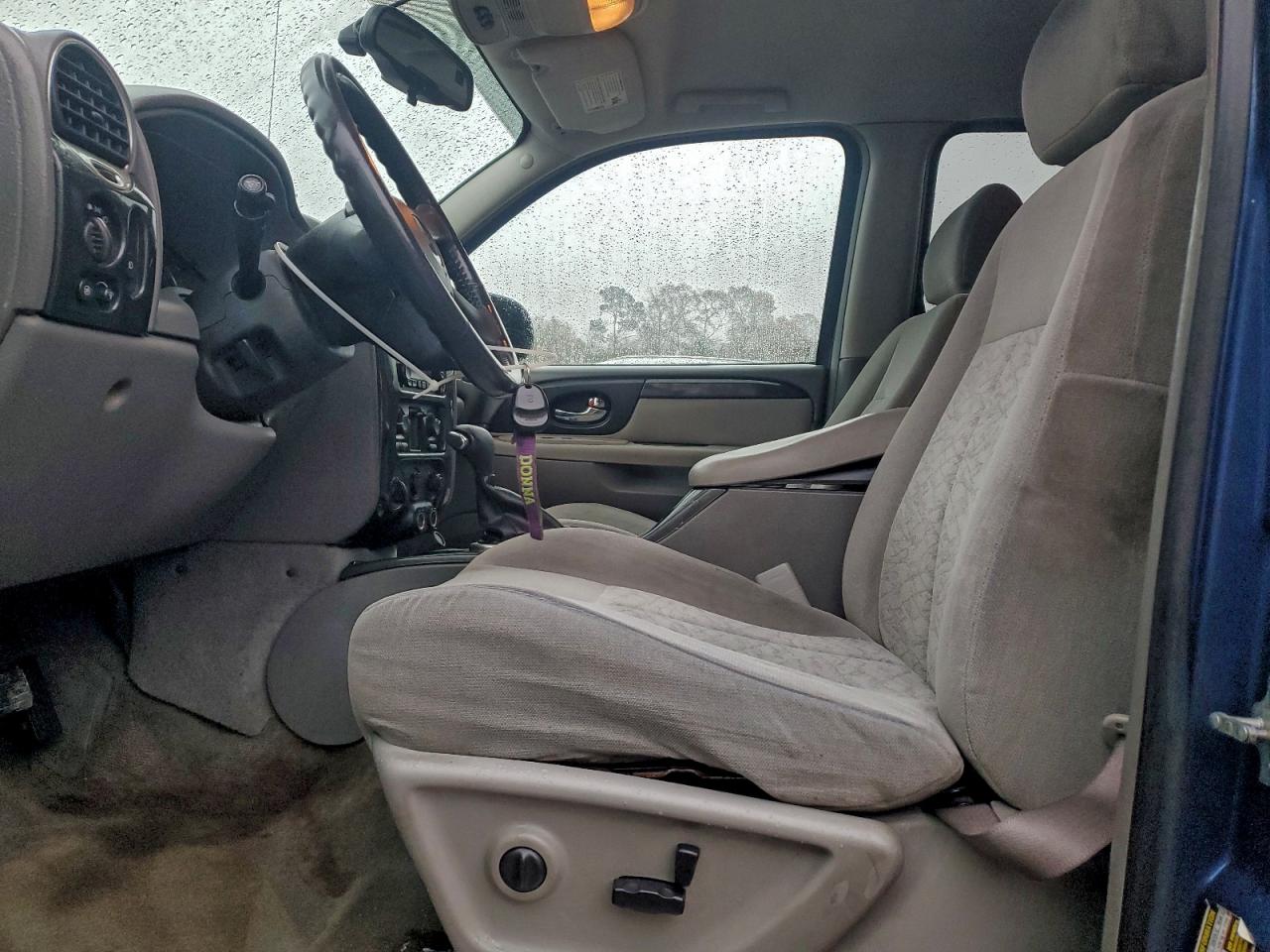 2005 GMC ENVOY photo 7