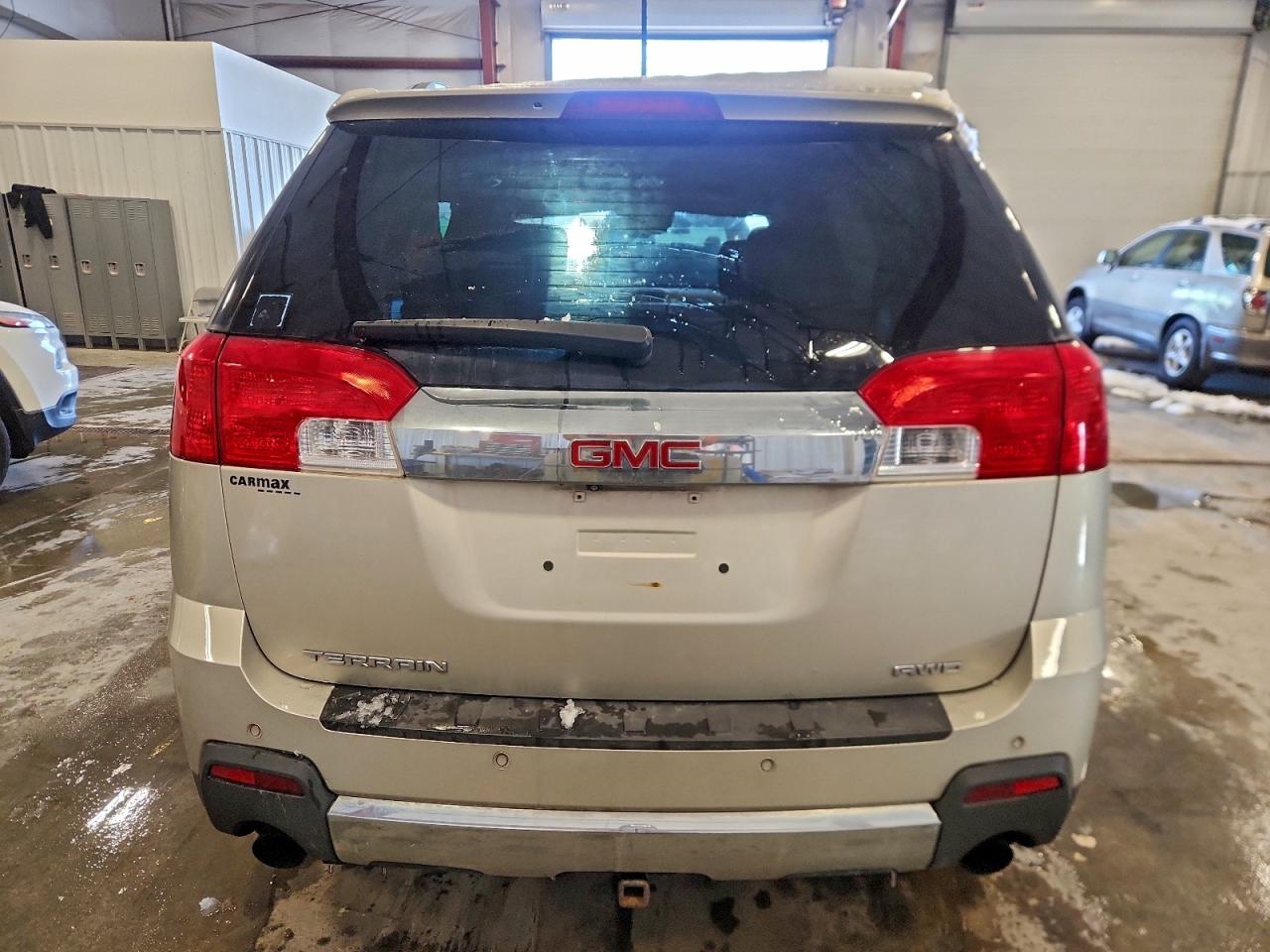 2015 GMC TERRAIN SLT photo 6