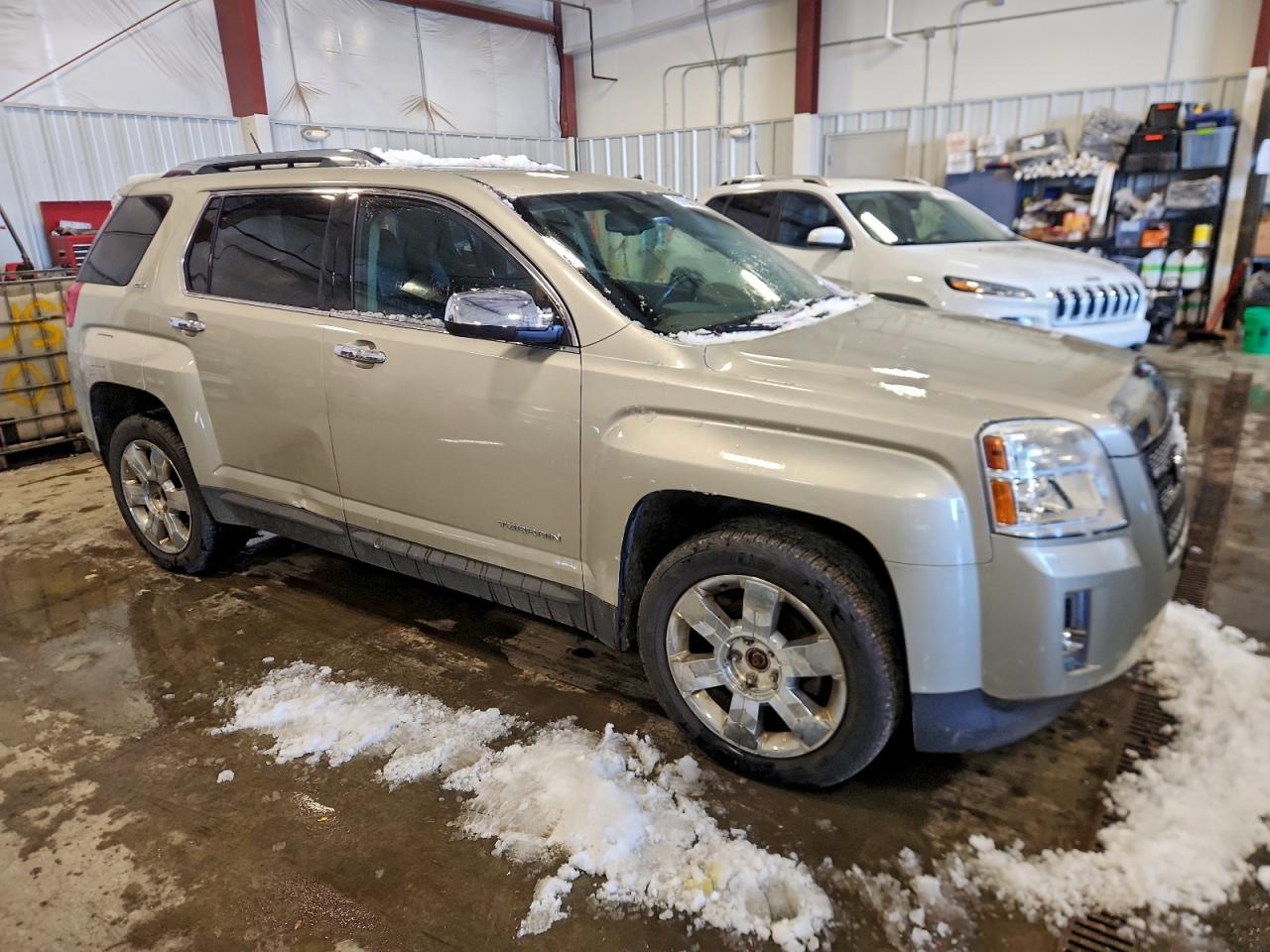 2015 GMC TERRAIN SLT photo 4
