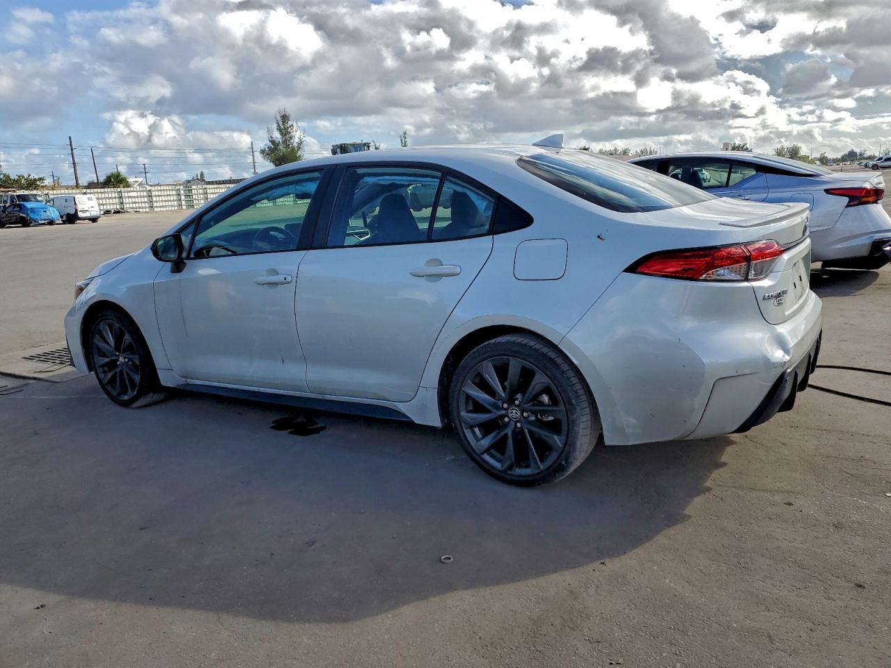 2024 TOYOTA COROLLA SE photo 2
