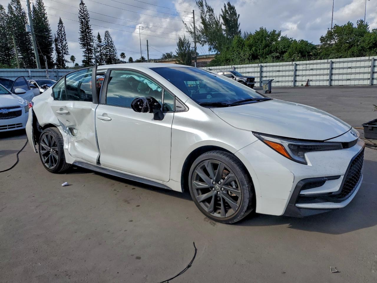 2024 TOYOTA COROLLA SE photo 4