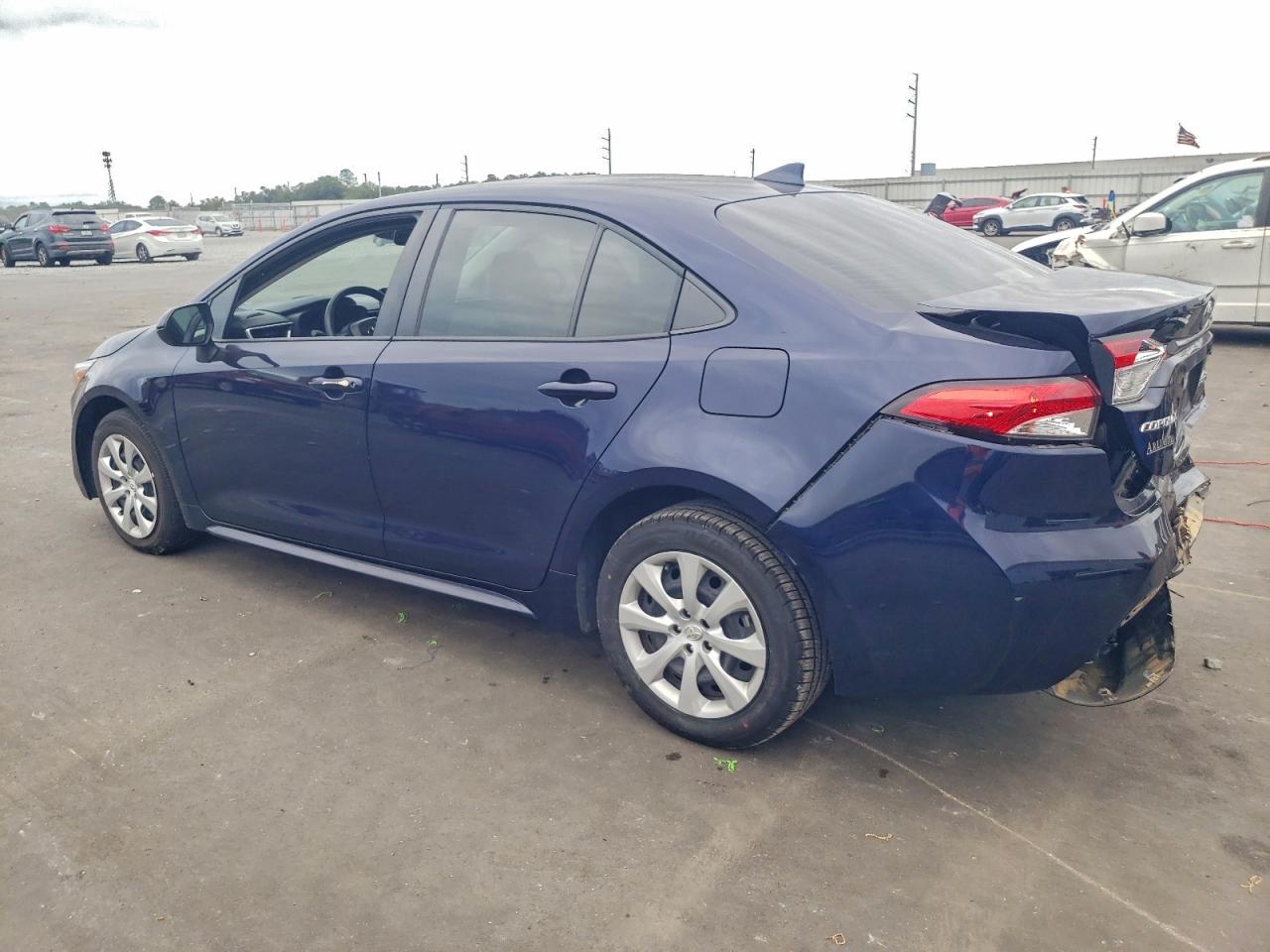 2024 TOYOTA COROLLA LE photo 2