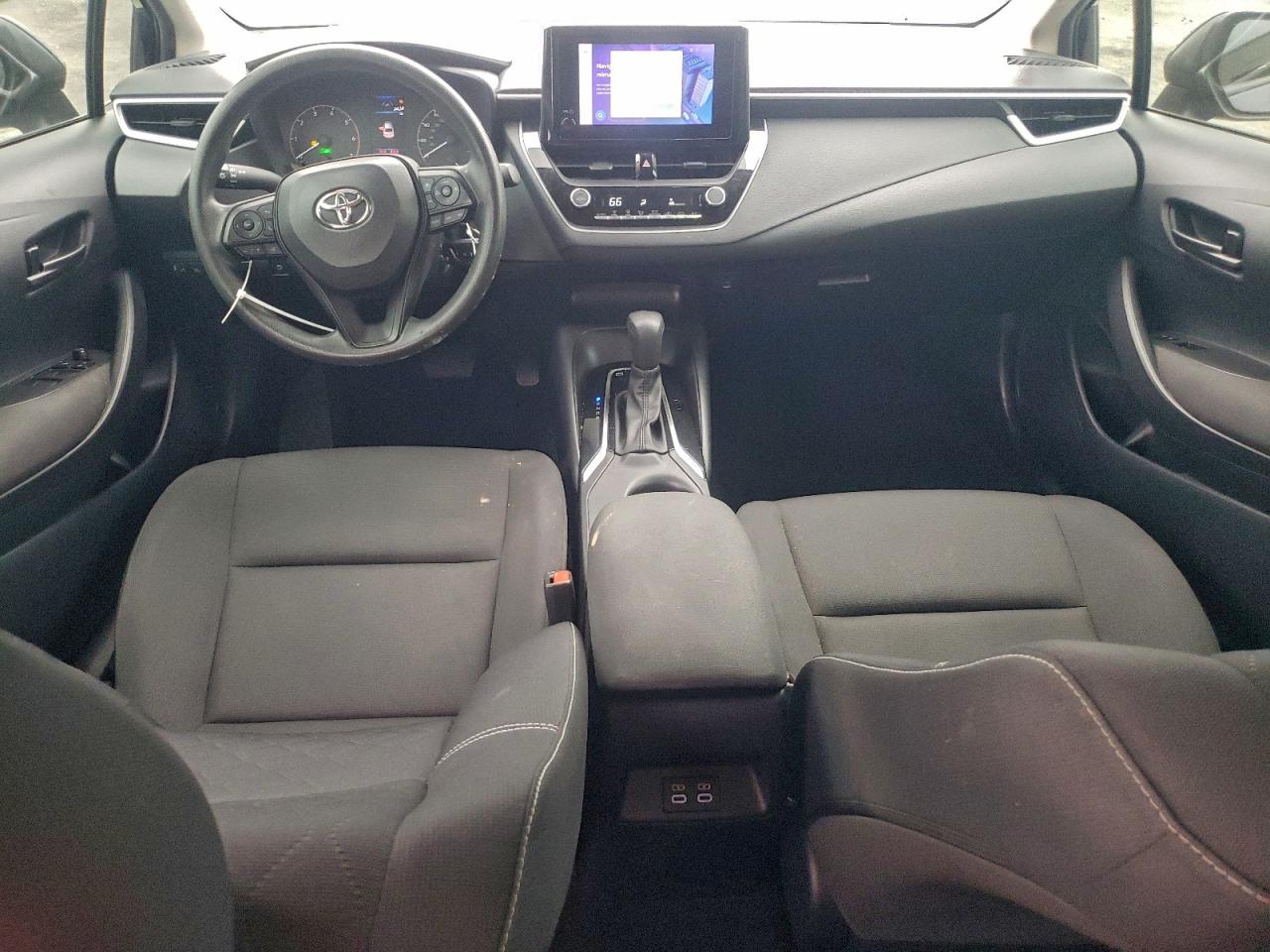 2024 TOYOTA COROLLA LE photo 8