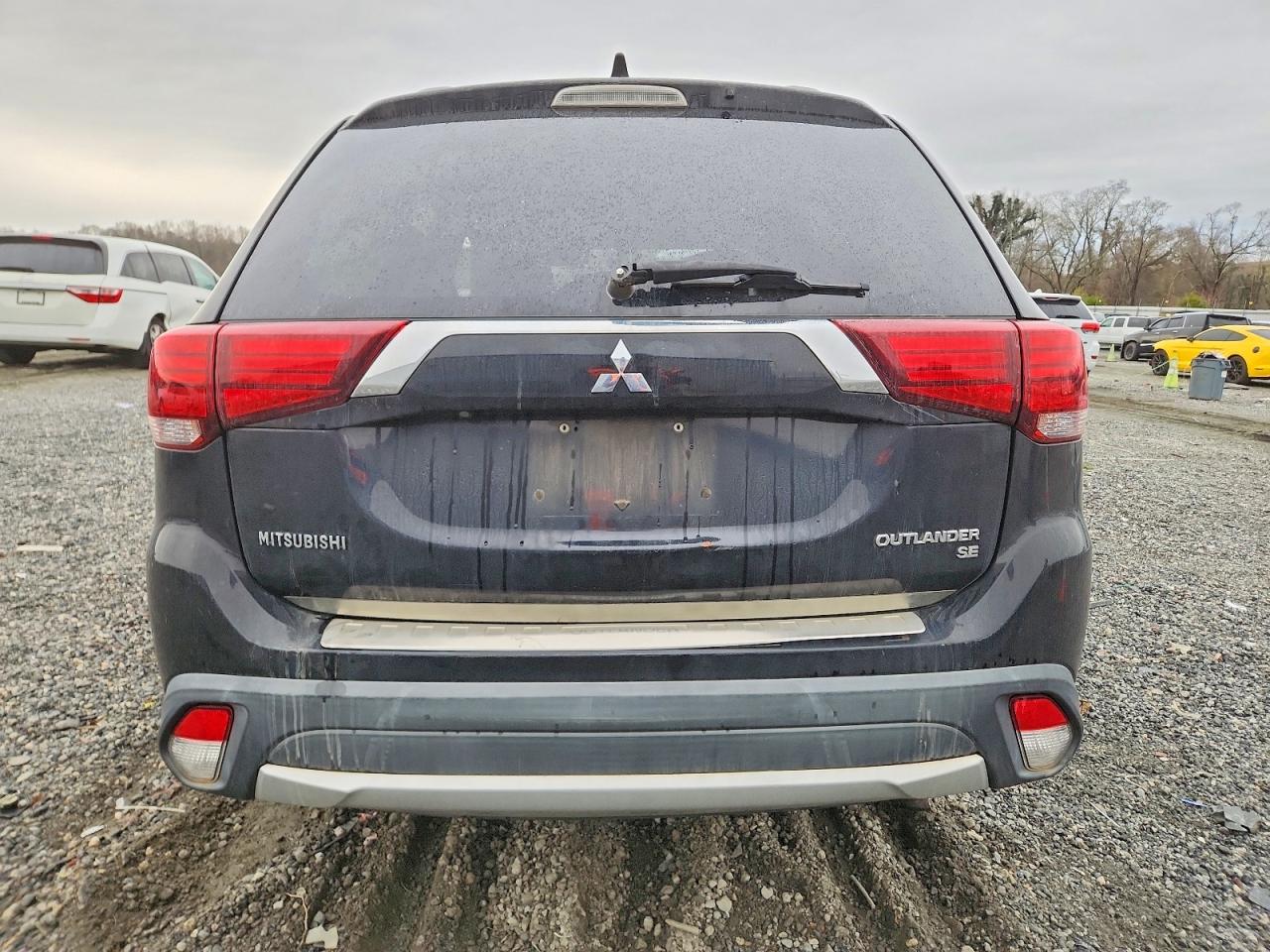 2017 MITSUBISHI OUTLANDER SE photo 16