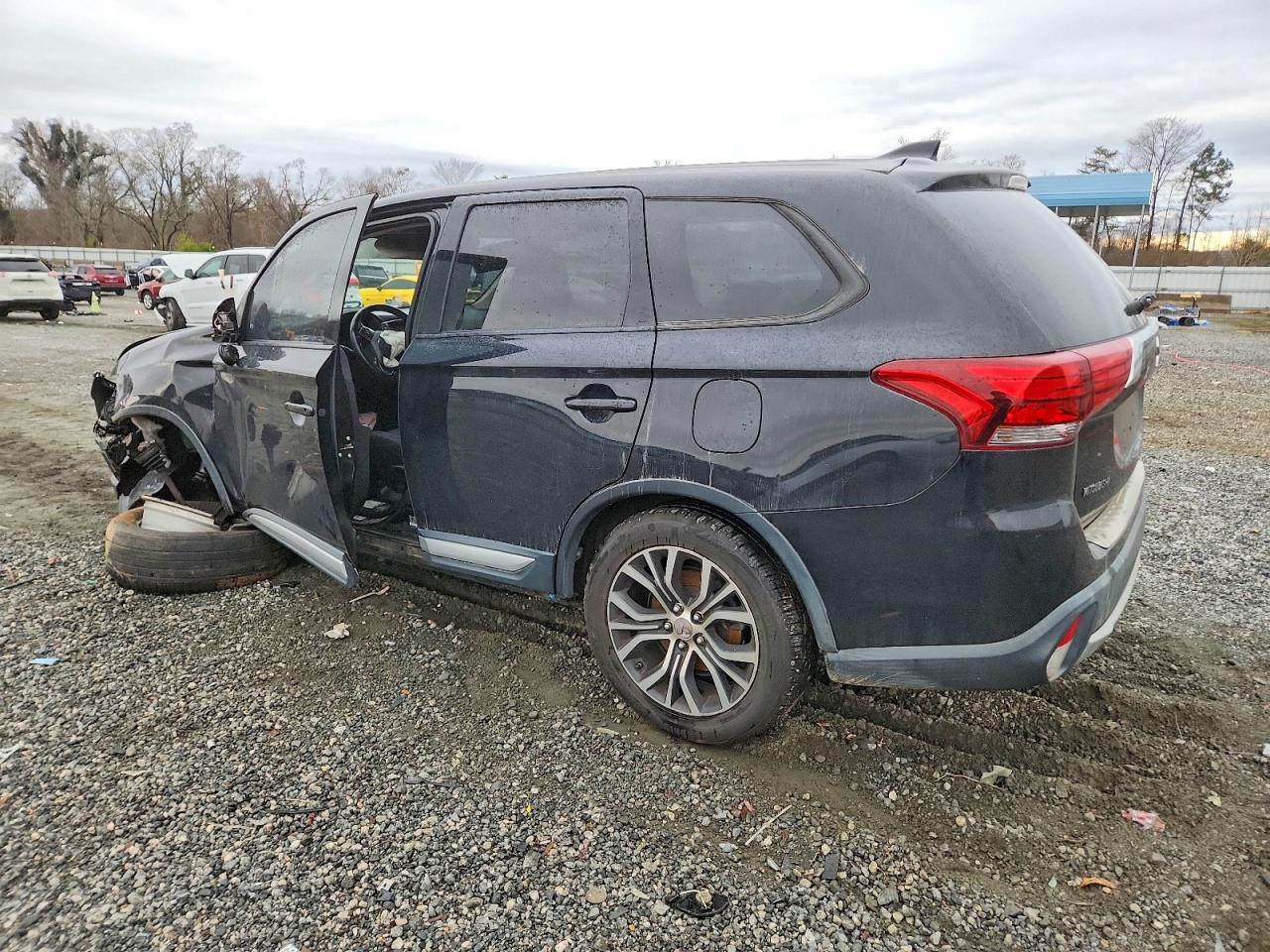 2017 MITSUBISHI OUTLANDER SE photo 4