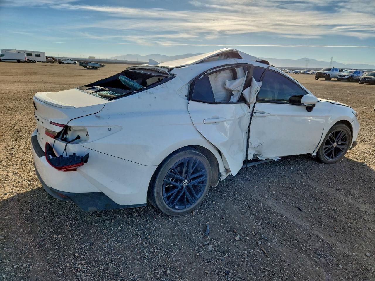 2025 TOYOTA CAMRY XSE photo 3