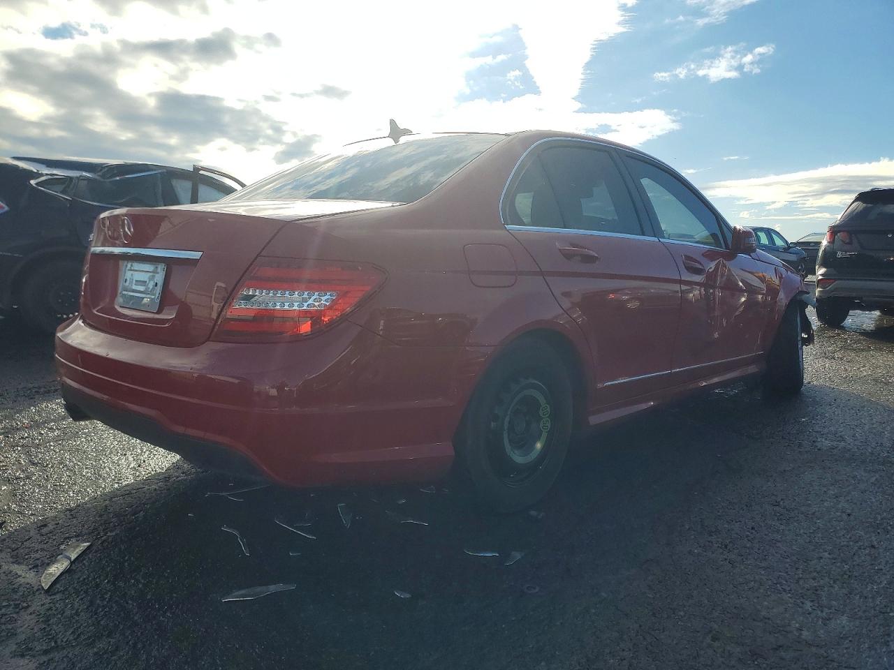 2014 MERCEDES-BENZ C 250 photo 3