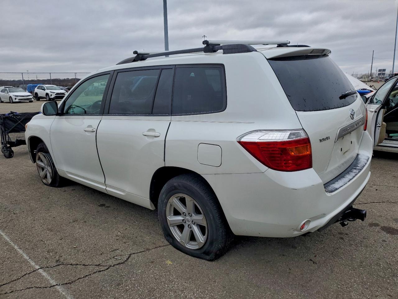 2009 TOYOTA HIGHLANDER photo 2