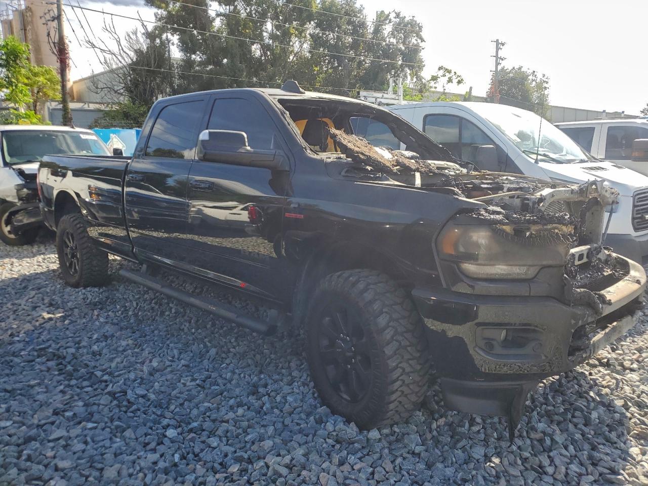 2022 RAM 3500 BIG HORN/LONE STAR photo 4