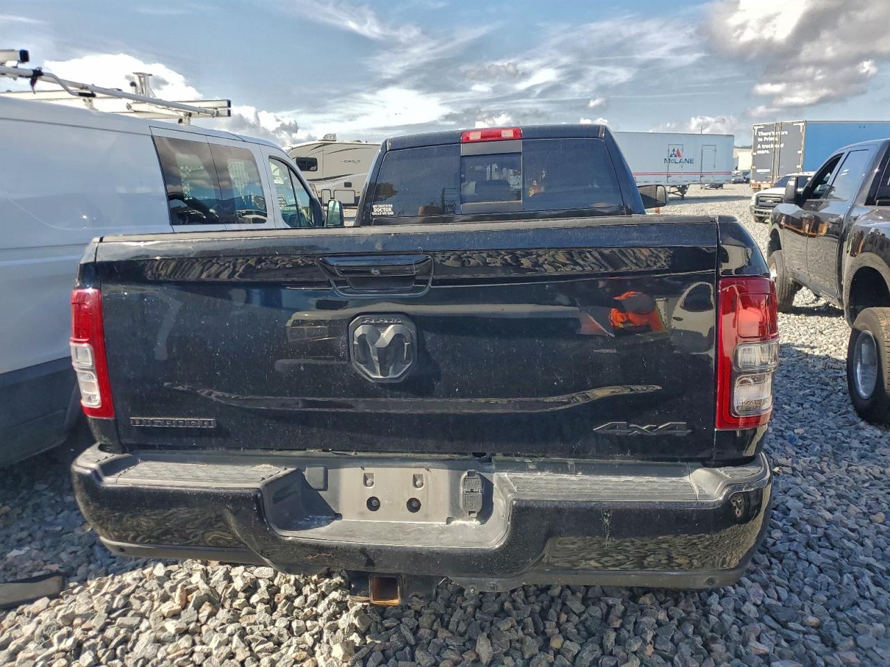 2022 RAM 3500 BIG HORN/LONE STAR photo 6
