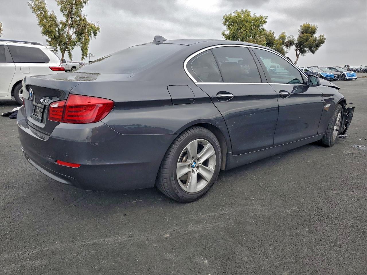 2013 BMW 528 I photo 3