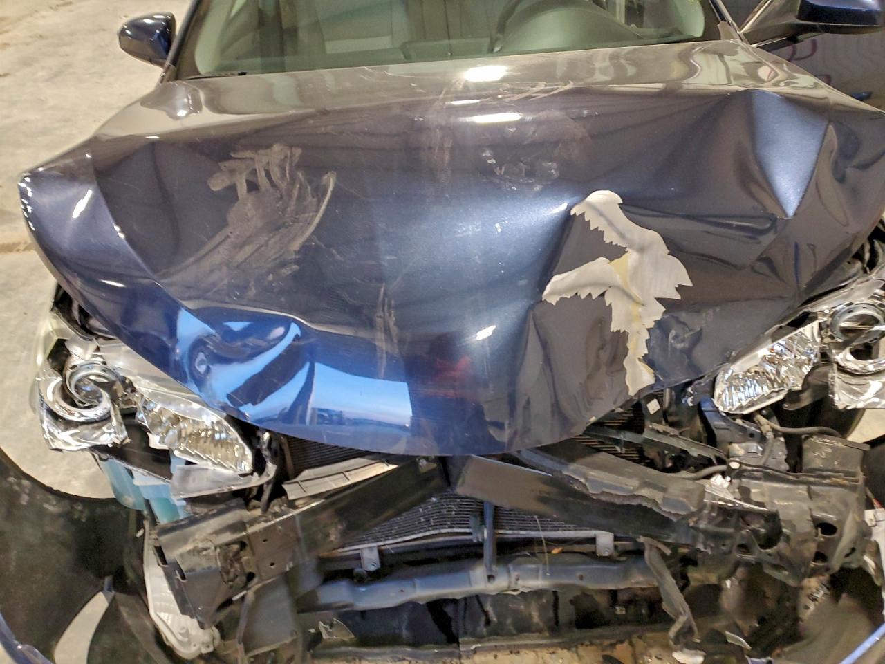 2015 TOYOTA CAMRY LE photo 11