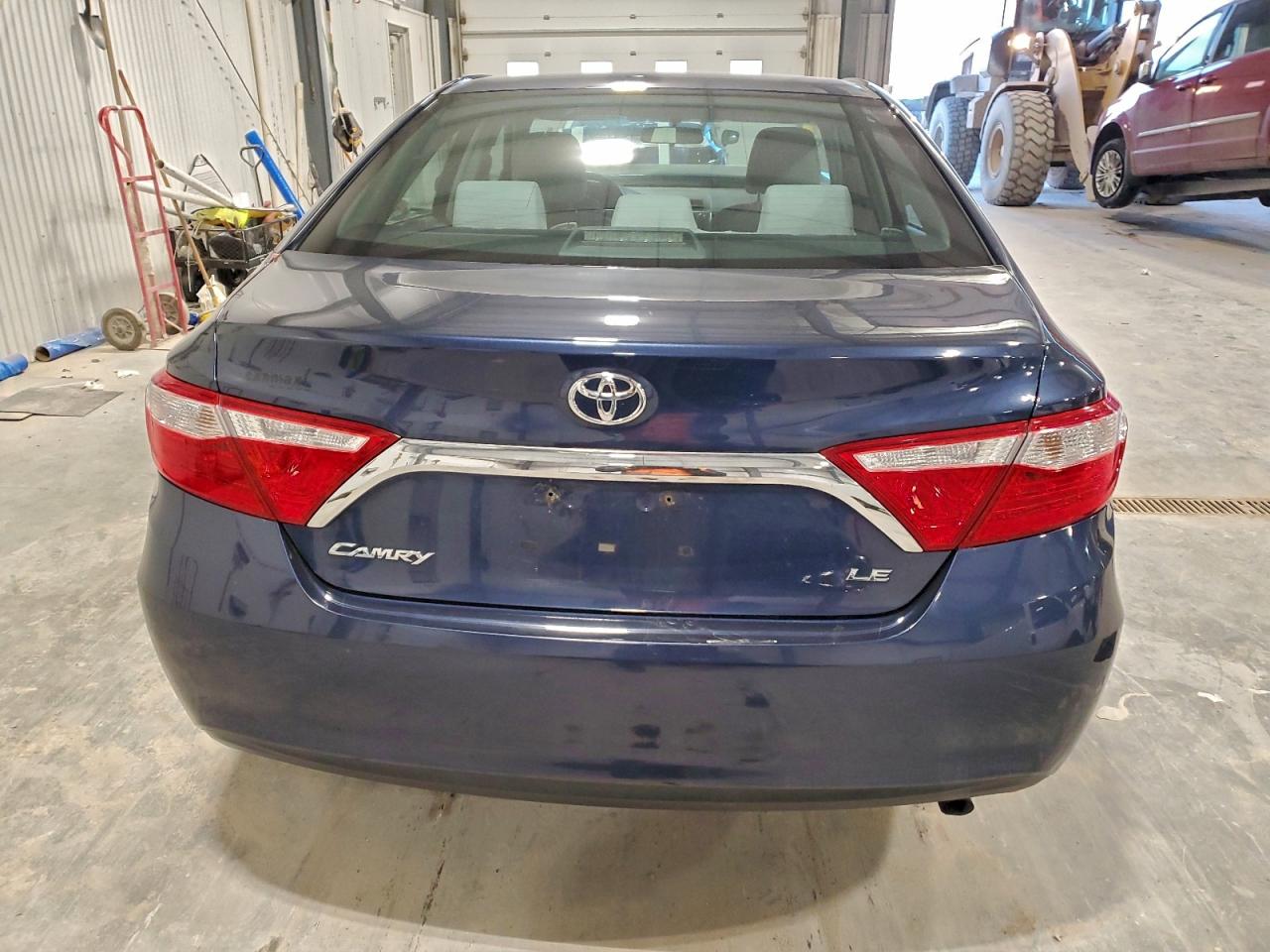 2015 TOYOTA CAMRY LE photo 6