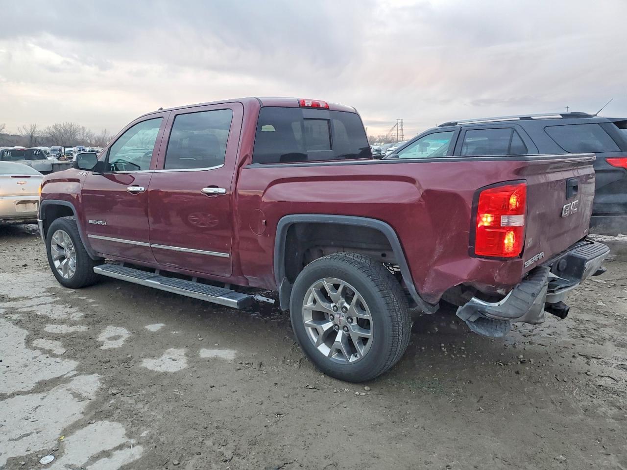 2015 GMC SIERRA K1500 SLT photo 2
