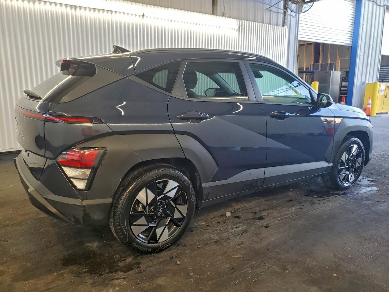 2025 HYUNDAI KONA SEL photo 3