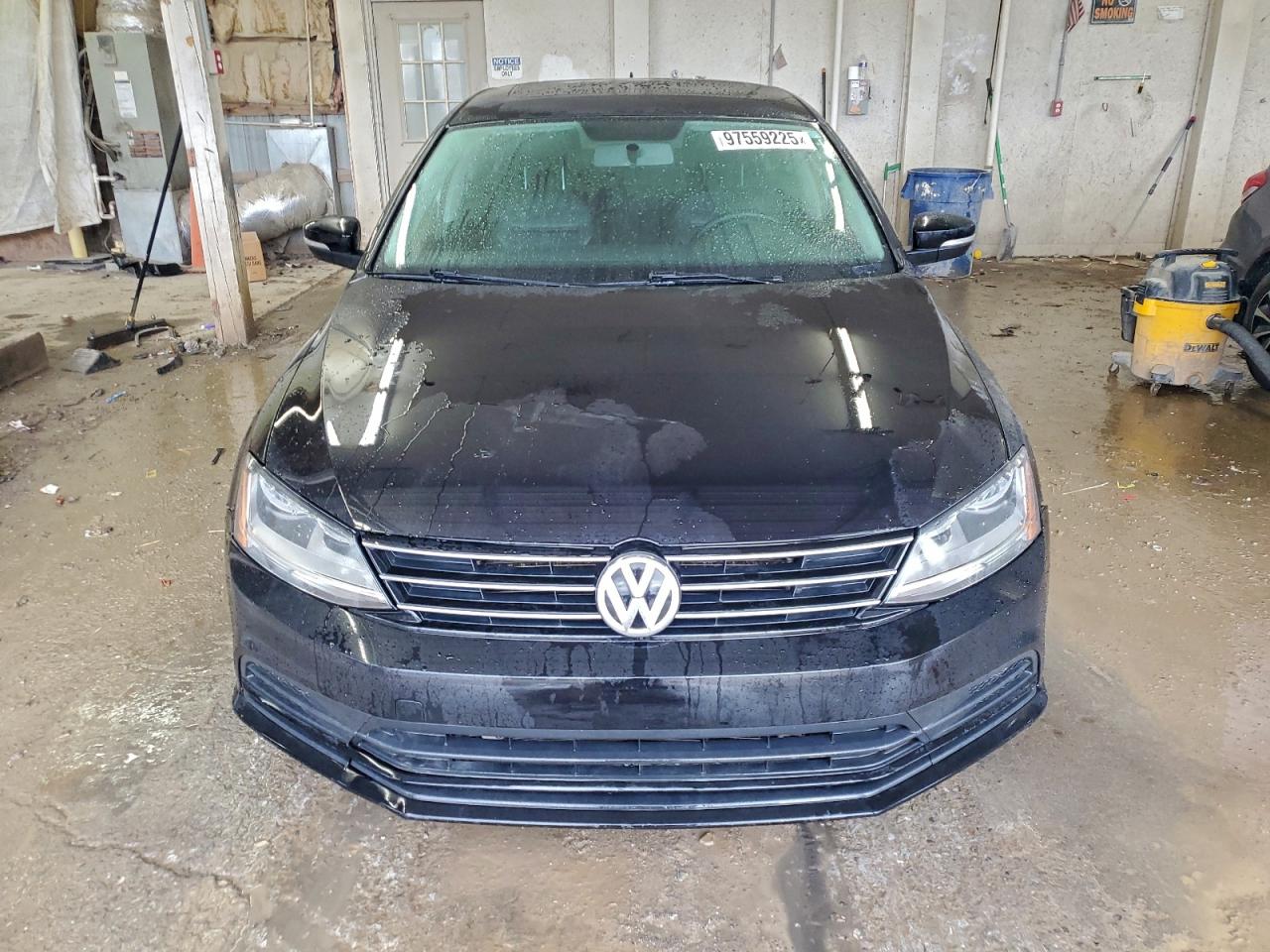 2017 VOLKSWAGEN JETTA SE photo 5