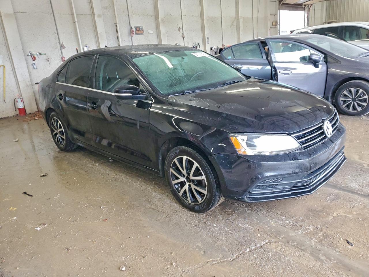 2017 VOLKSWAGEN JETTA SE photo 4