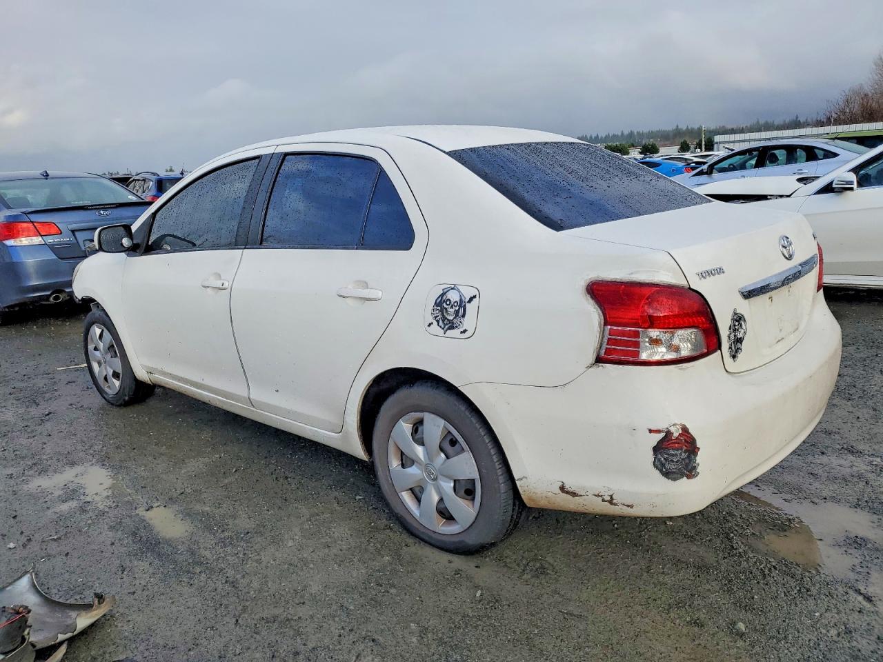 2007 TOYOTA YARIS BASE photo 2