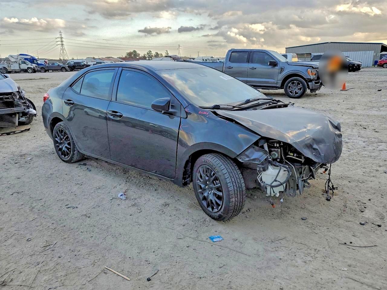 2019 TOYOTA COROLLA L photo 4