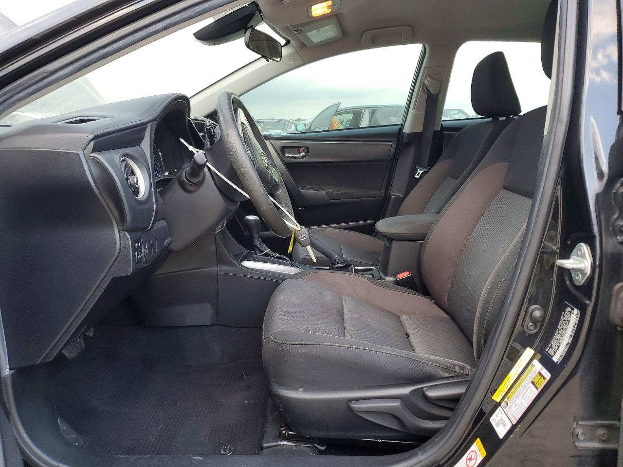 2019 TOYOTA COROLLA L photo 7