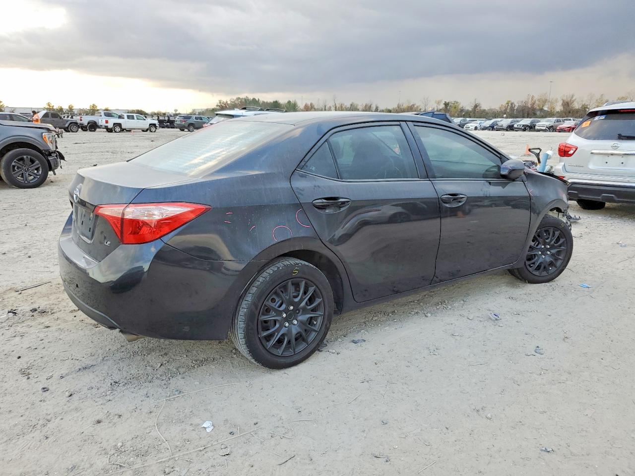 2019 TOYOTA COROLLA L photo 3