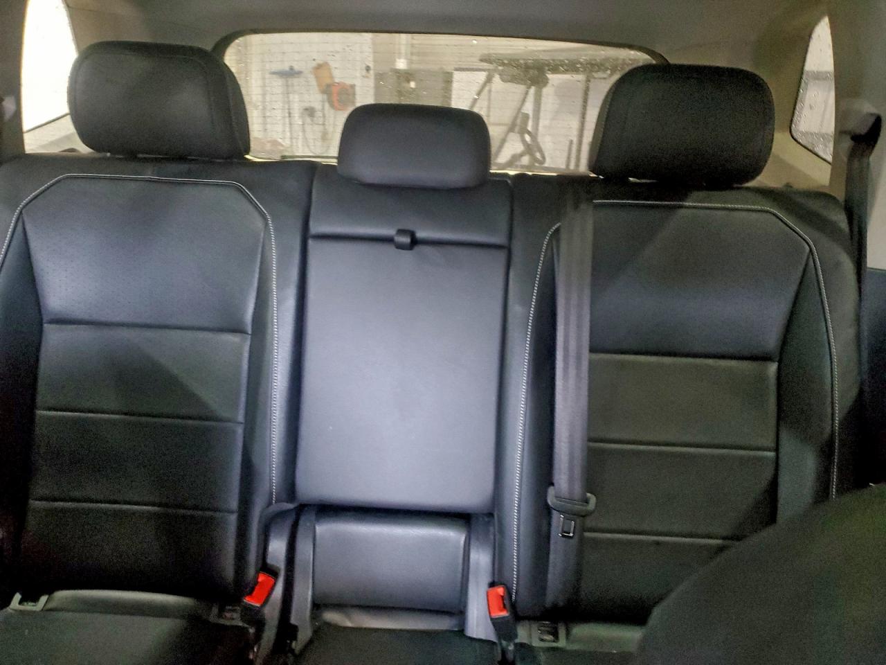 2021 VOLKSWAGEN TIGUAN SE photo 10