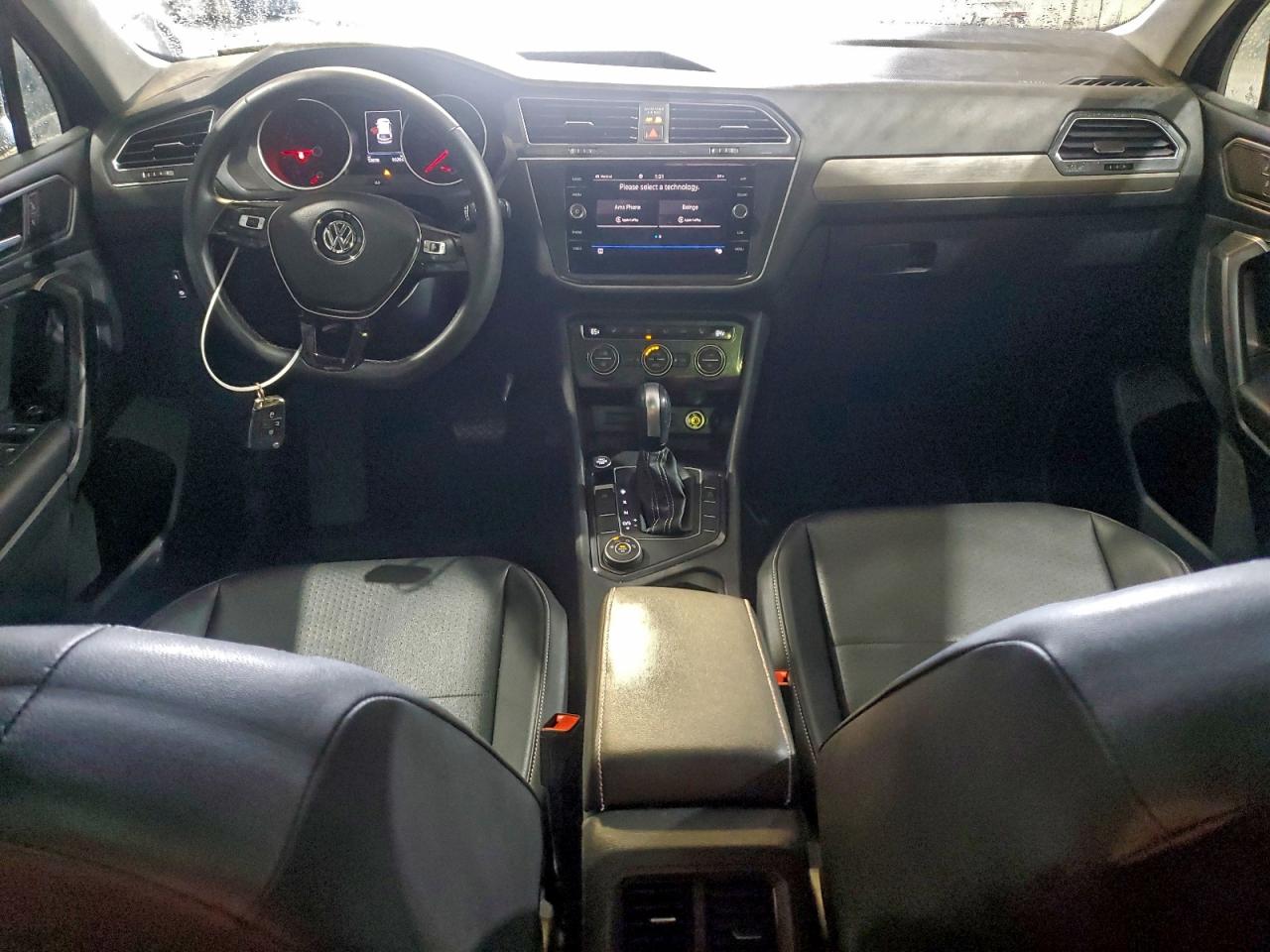 2021 VOLKSWAGEN TIGUAN SE photo 8