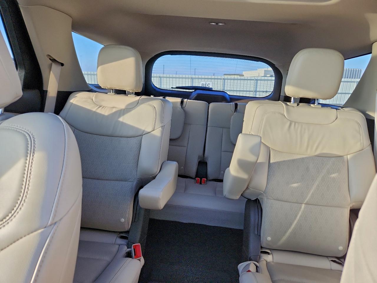 2021 FORD EXPLORER PLATINUM photo 10