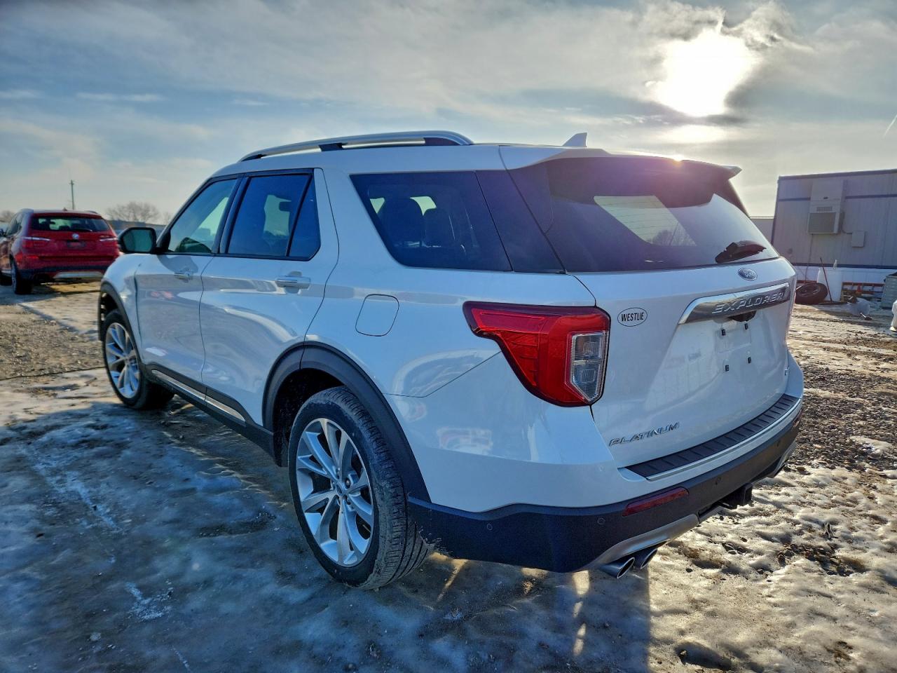 2021 FORD EXPLORER PLATINUM photo 2