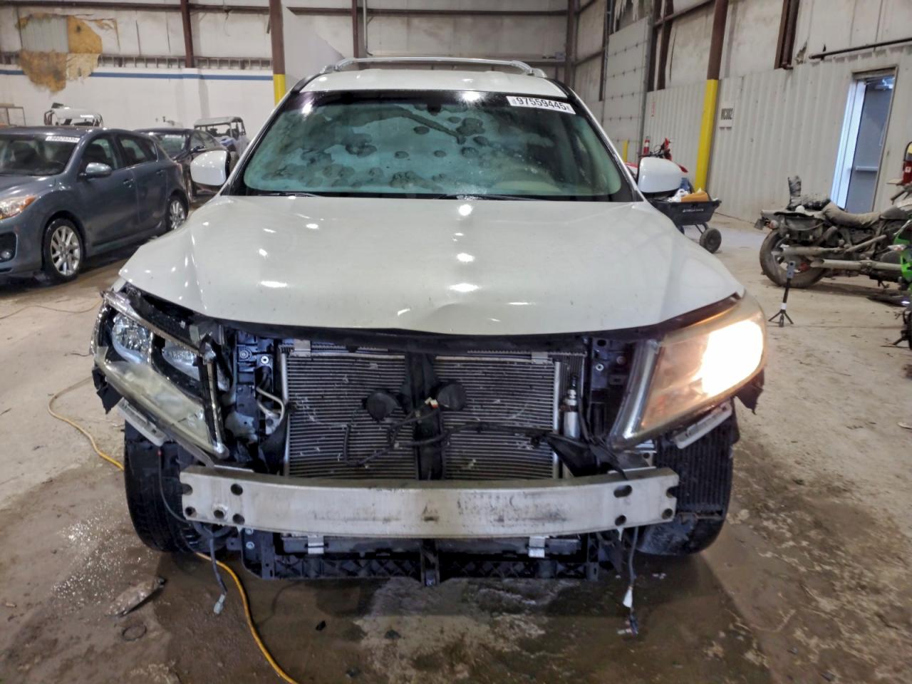 2013 NISSAN PATHFINDER S photo 5