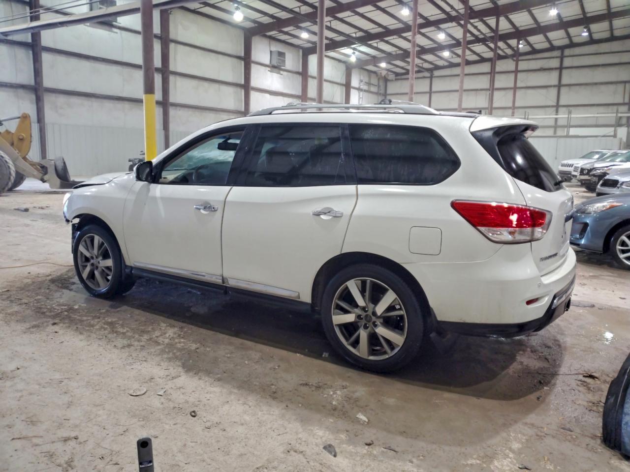 2013 NISSAN PATHFINDER S photo 2