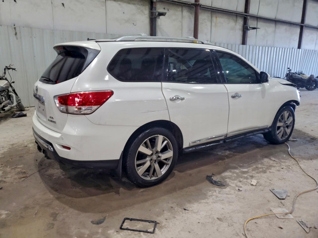 2013 NISSAN PATHFINDER S photo 3