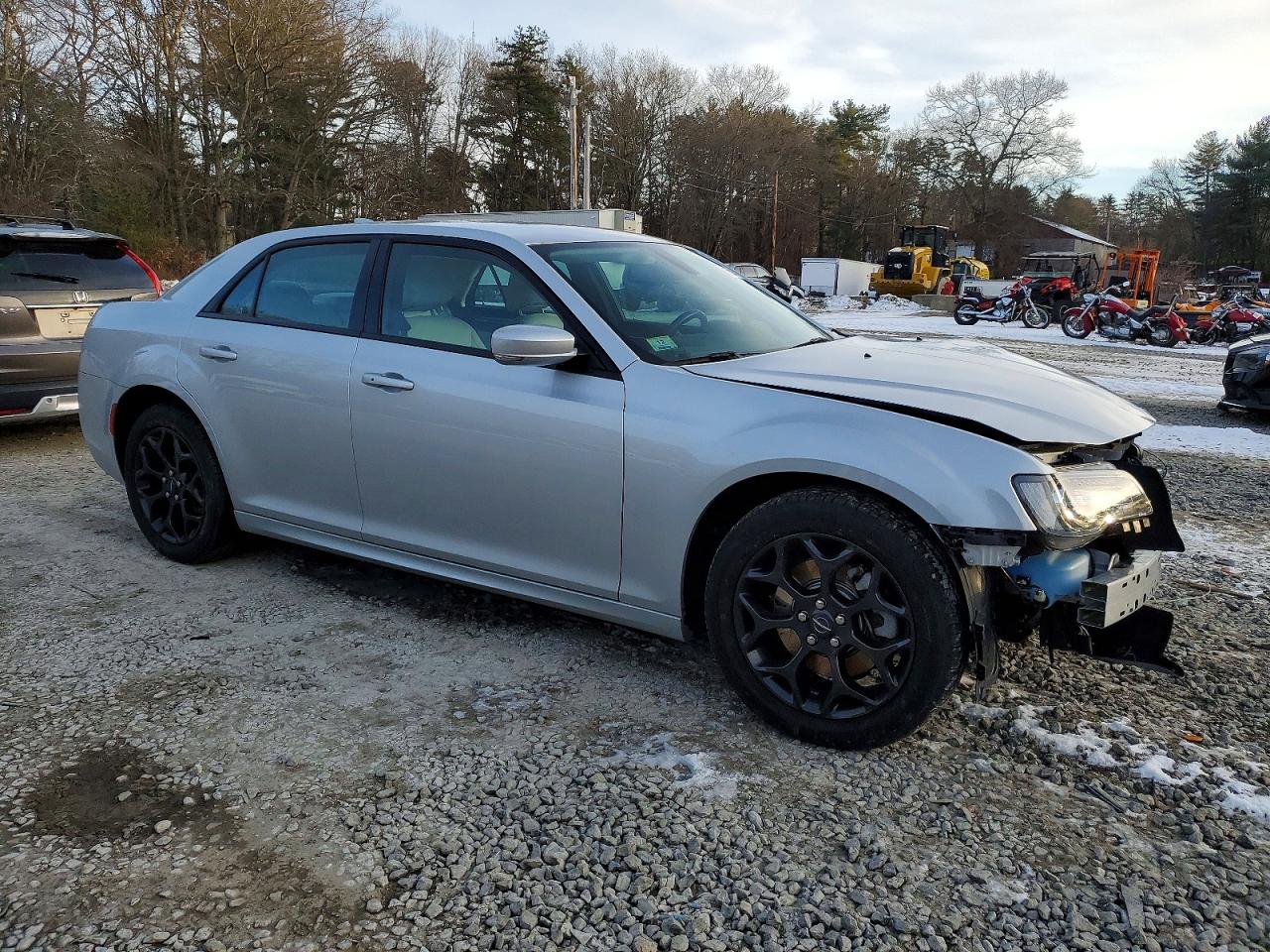 2021 CHRYSLER 300 TOURING photo 4