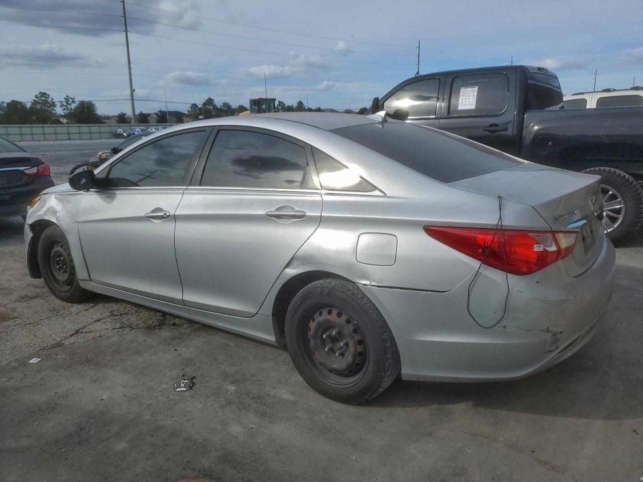 2012 HYUNDAI SONATA GLS photo 2