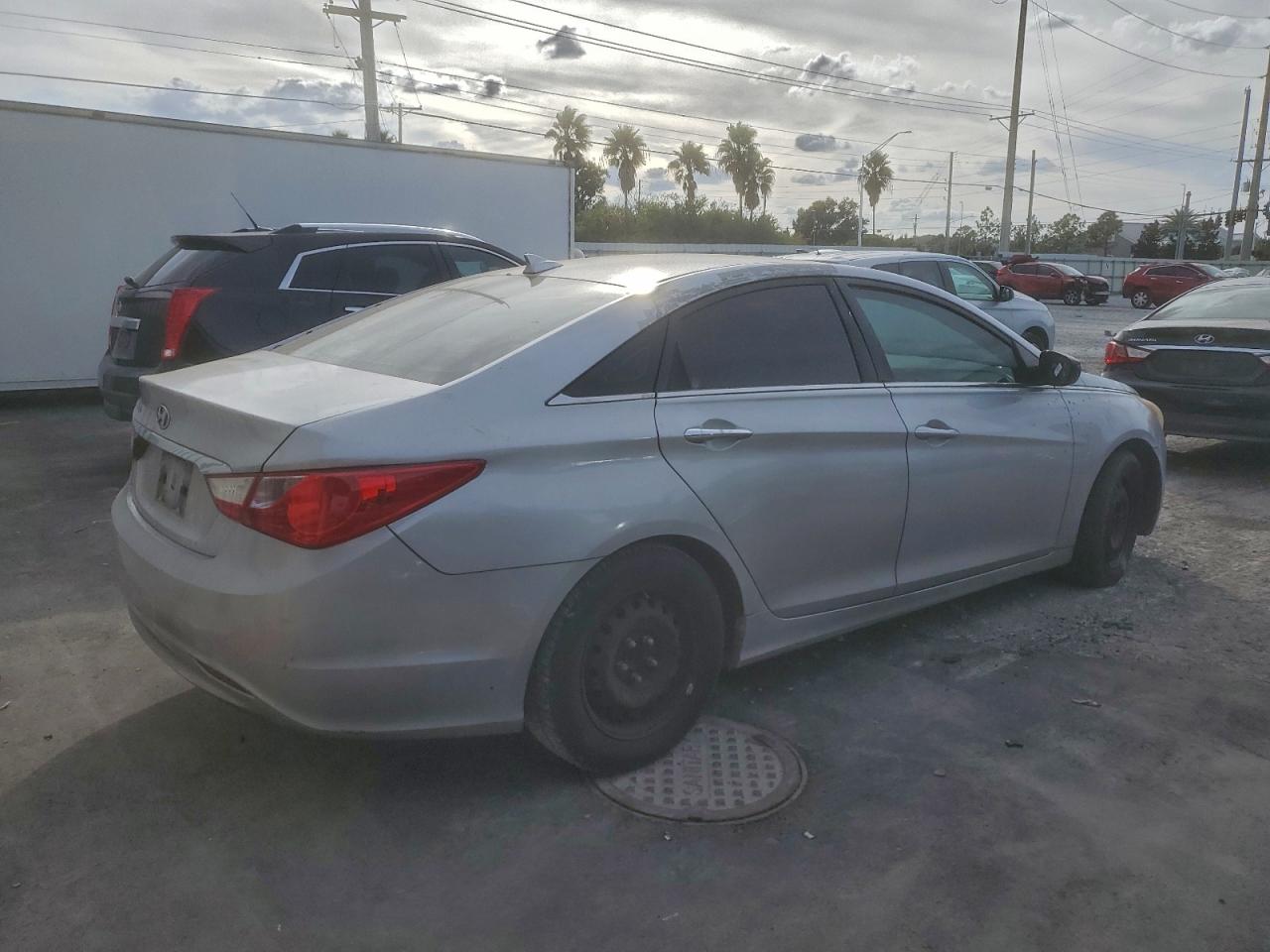 2012 HYUNDAI SONATA GLS photo 3