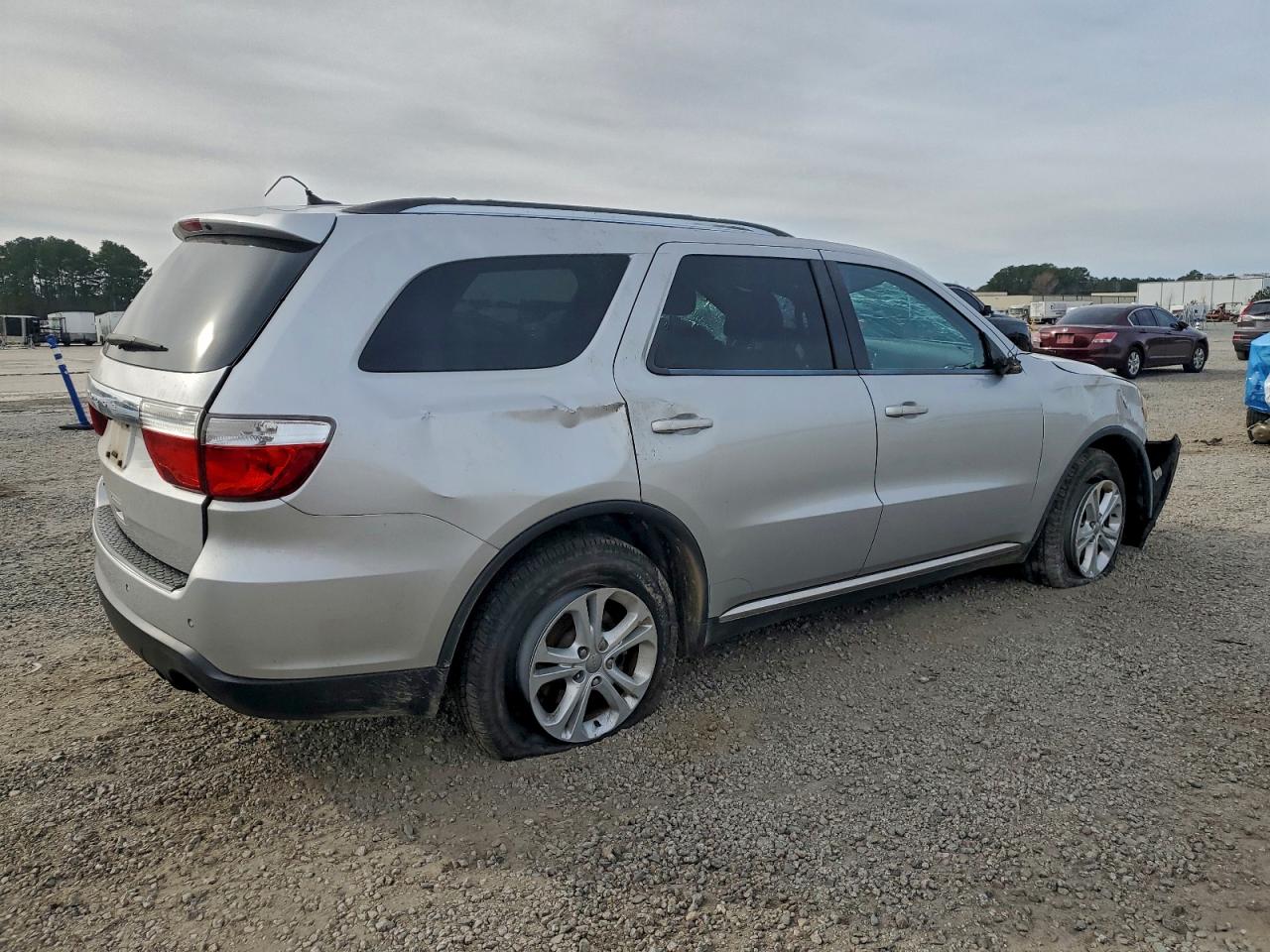 2013 DODGE DURANGO SXT photo 3