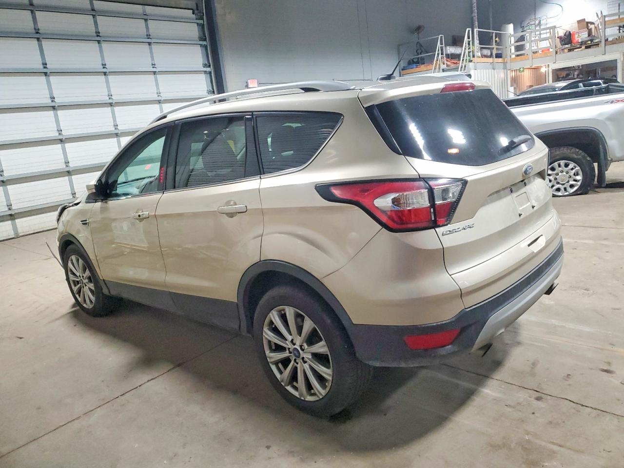 2017 FORD ESCAPE TITANIUM photo 2