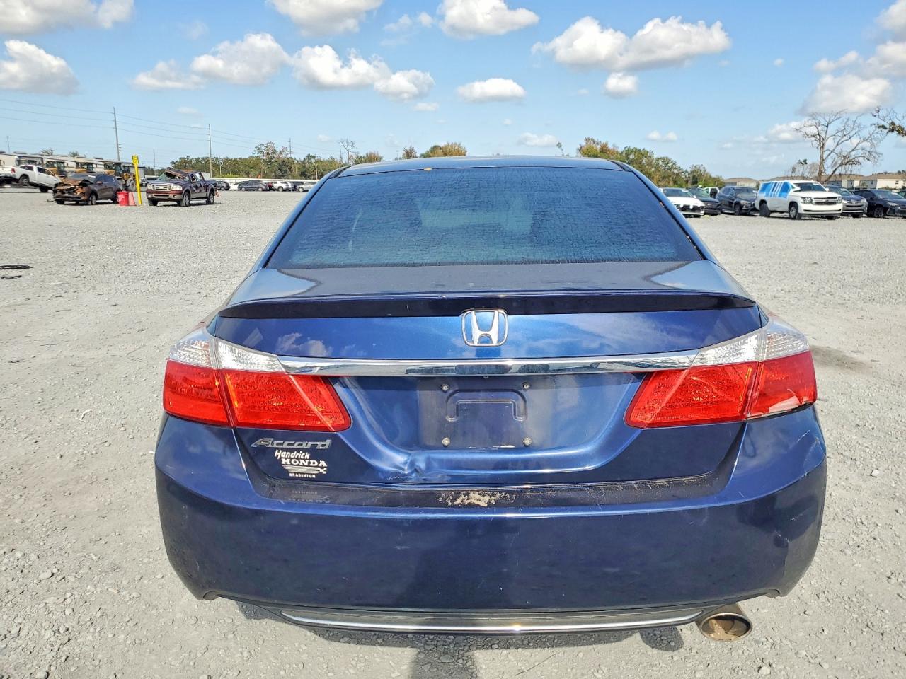 2013 HONDA ACCORD LX photo 6