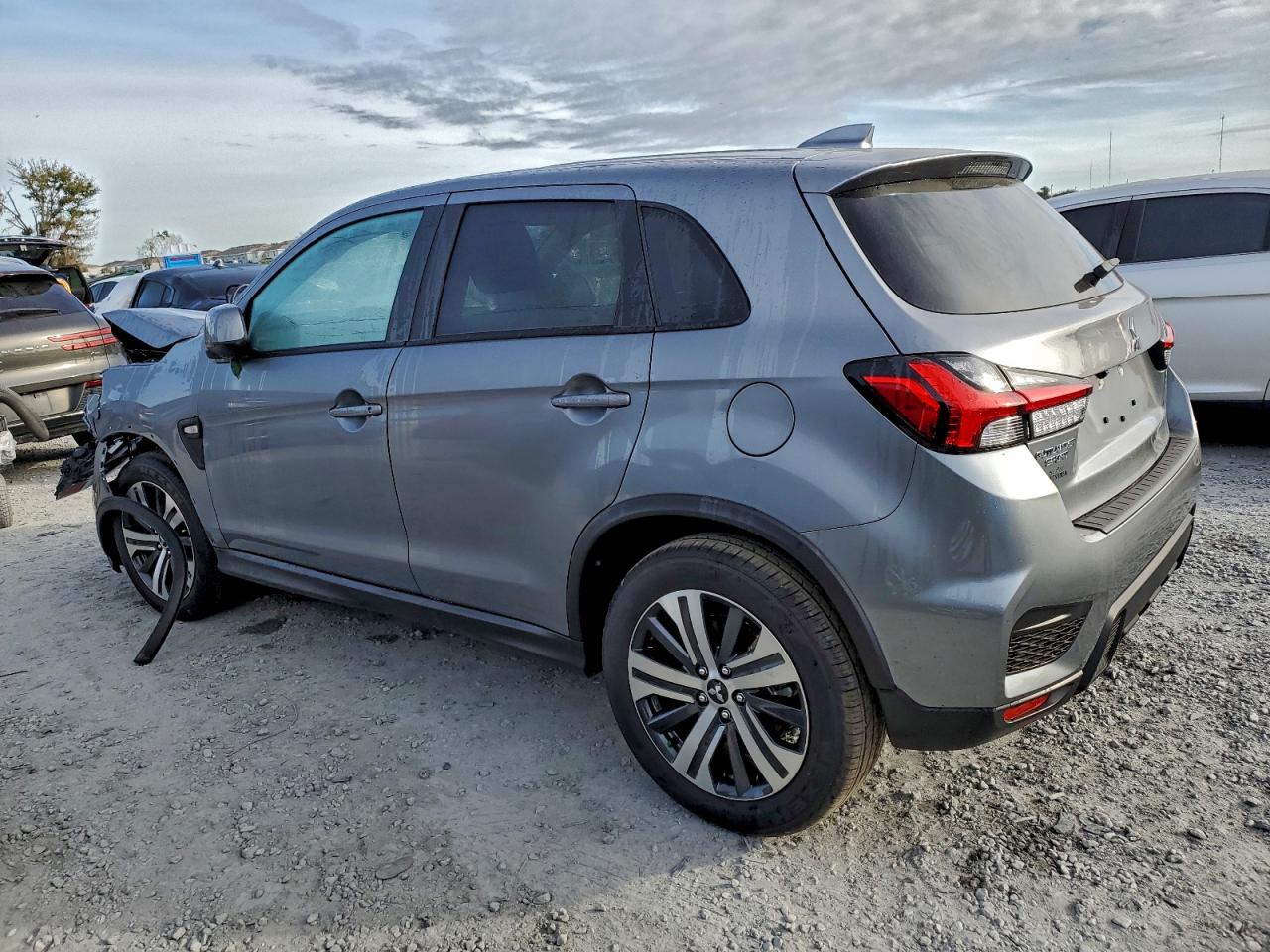 2025 MITSUBISHI OUTLANDER SPORT S photo 2