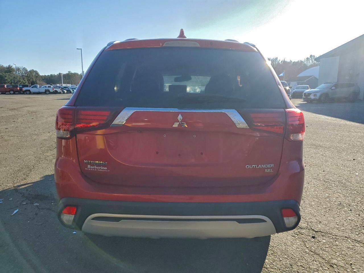 2019 MITSUBISHI OUTLANDER SE photo 6