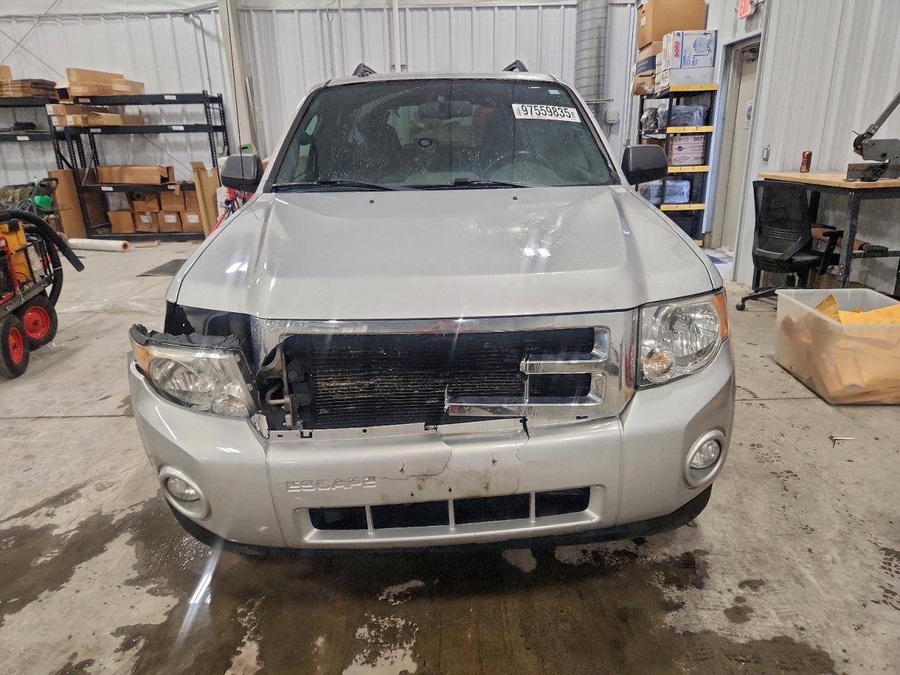 2011 FORD ESCAPE XLT photo 5
