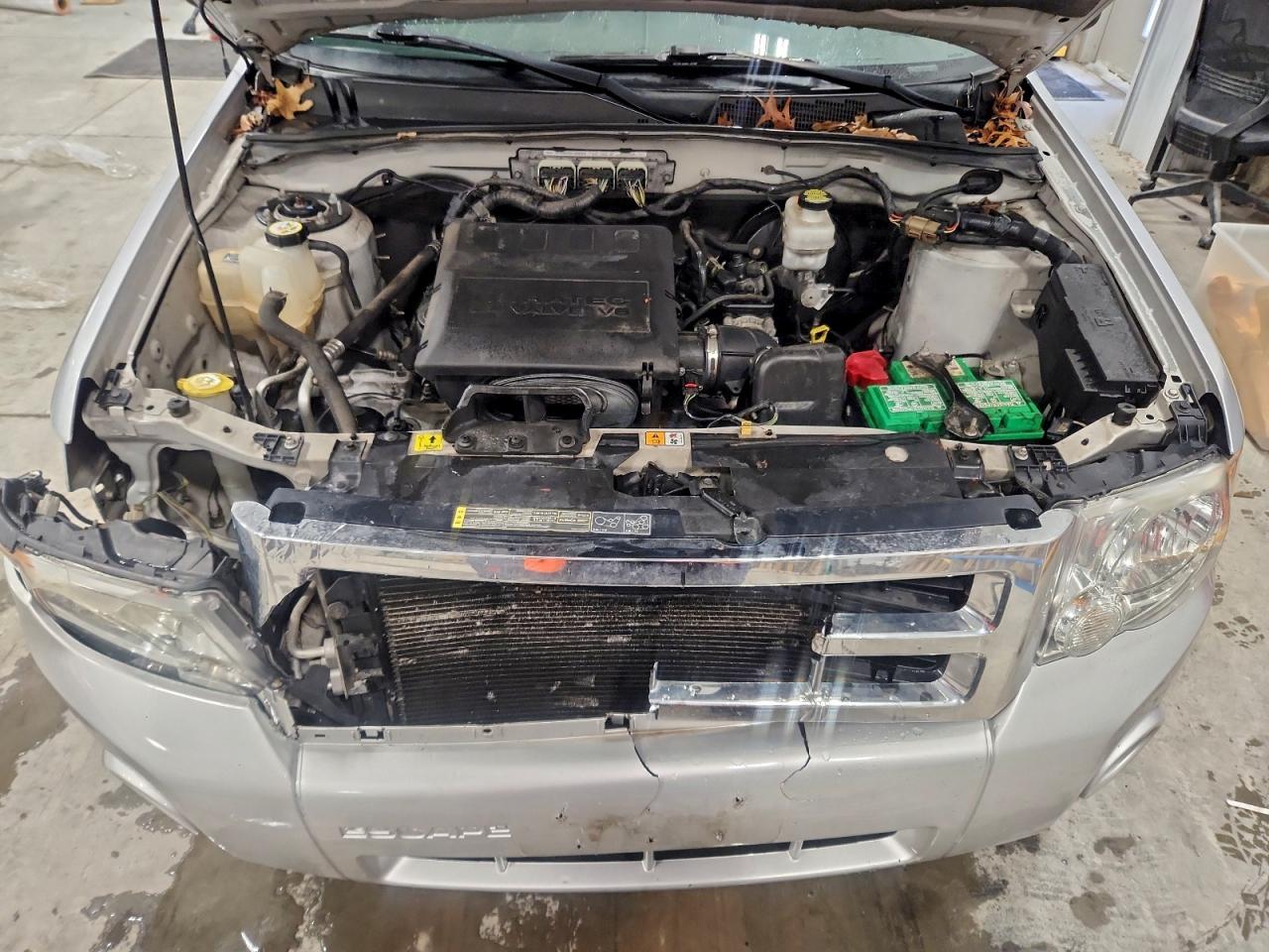 2011 FORD ESCAPE XLT photo 12