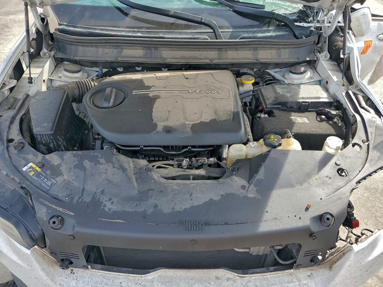 2019 JEEP CHEROKEE LIMITED photo 12