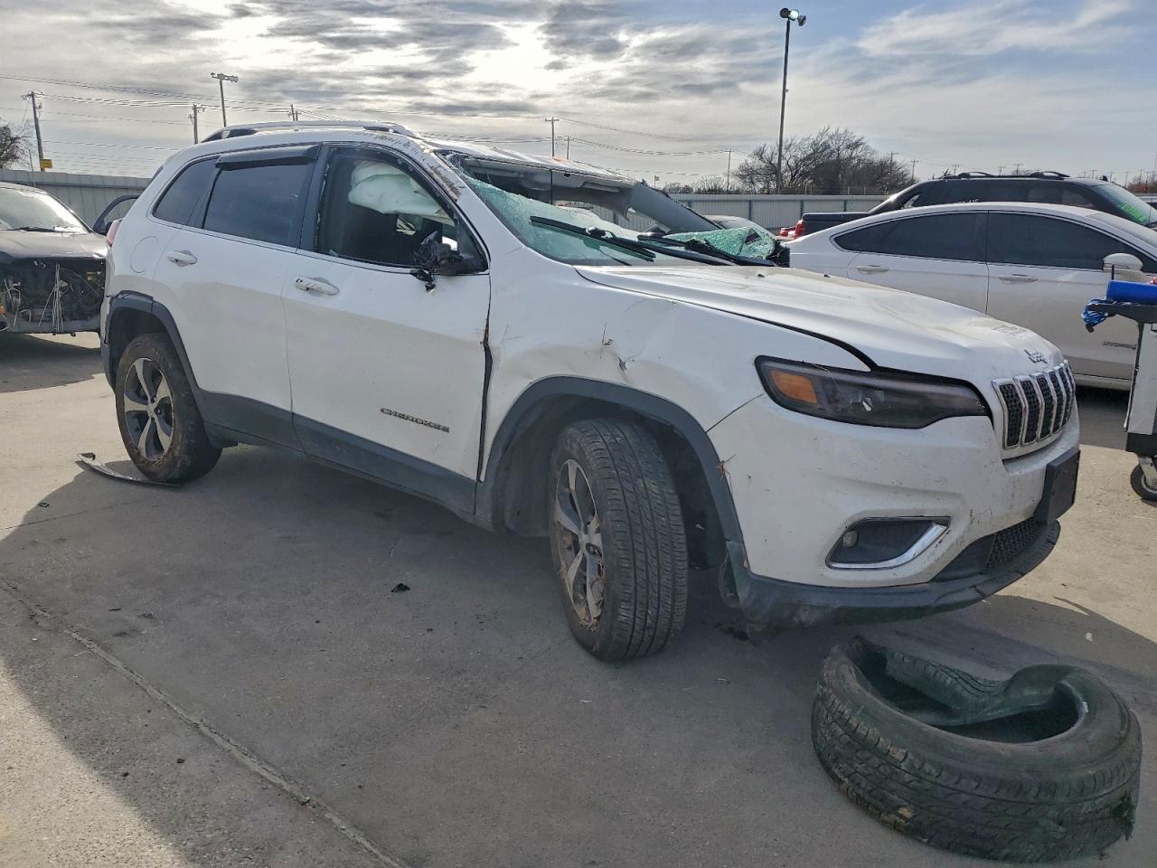 2019 JEEP CHEROKEE LIMITED photo 4