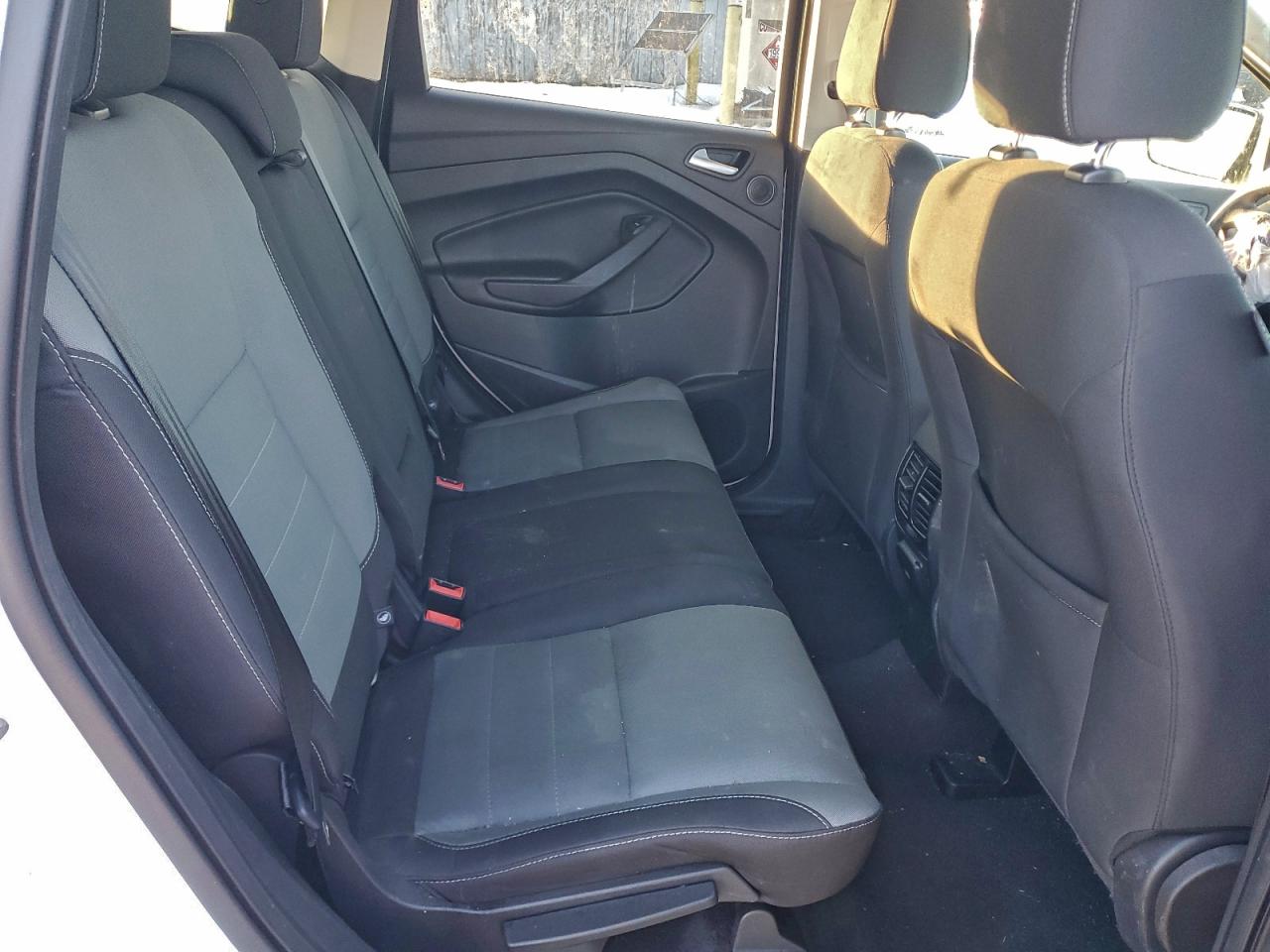 2016 FORD ESCAPE SE photo 21