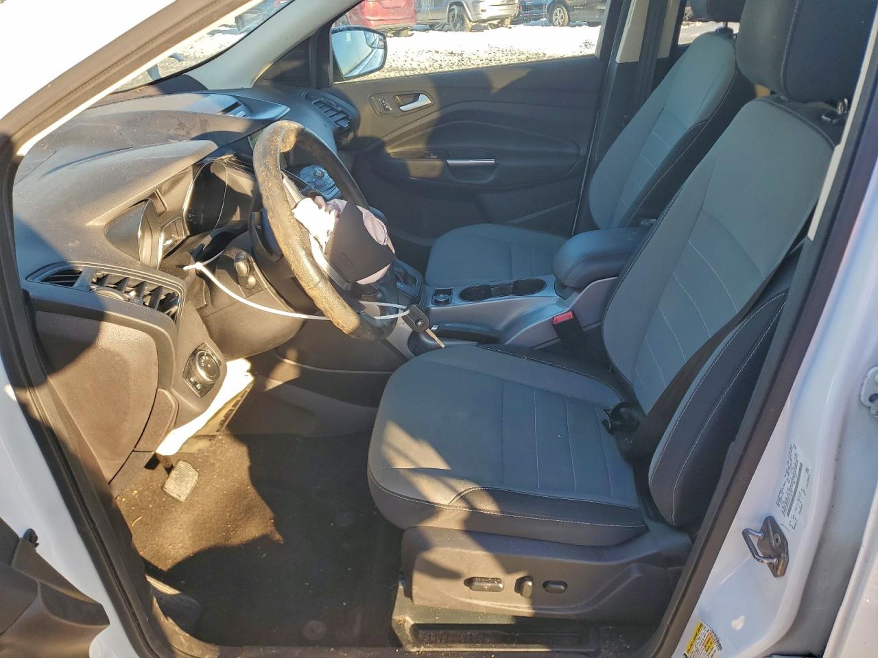 2016 FORD ESCAPE SE photo 13