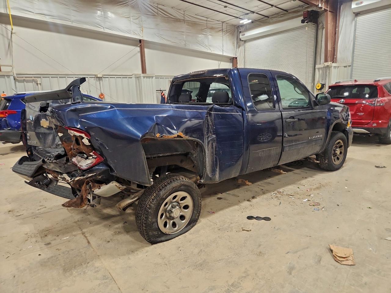 2010 CHEVROLET SILVERADO C1500 LT photo 3